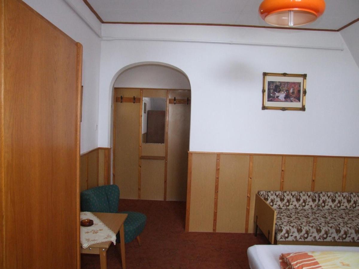 Revesz Vendeghaz Hotel Harkány Стая снимка
