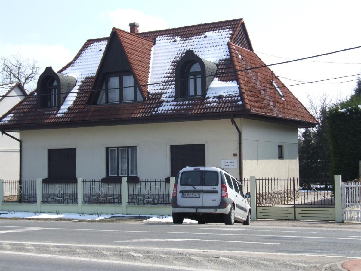 Revesz Vendeghaz Hotel Harkány Екстериор снимка