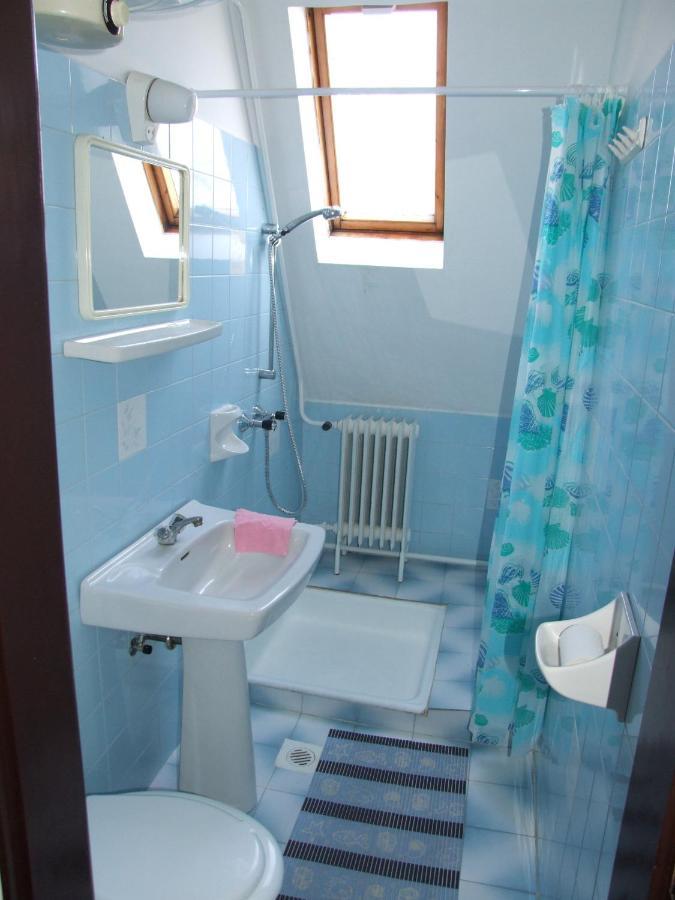 Revesz Vendeghaz Hotel Harkány Стая снимка
